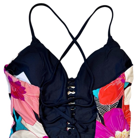 La Blanca Multi Full Bloom Reversible One-Piece Swimsuit - Picture 10 of 16